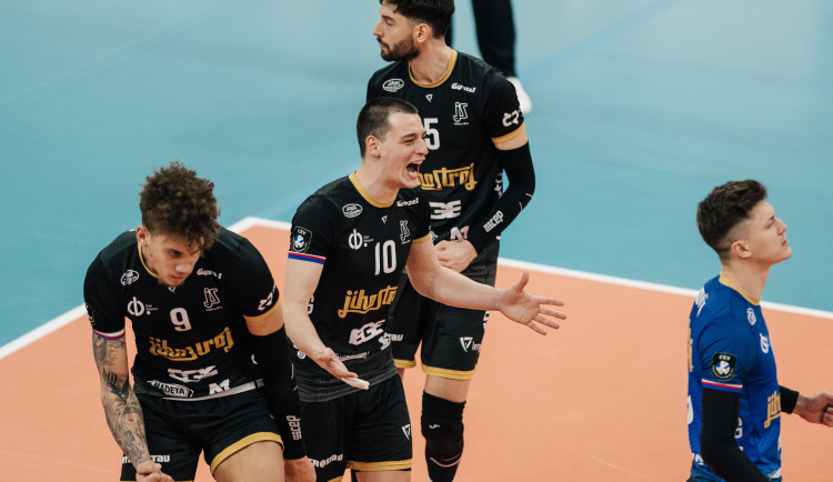 Jihostroj slaví senzační postup přes Karlovarsko ve třech zápasech