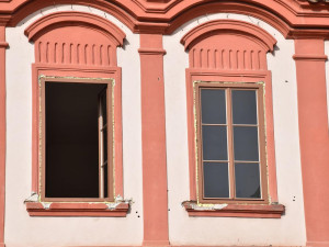 Opravují bývalou knihovnu. Nově budou prostory využívat strážníci