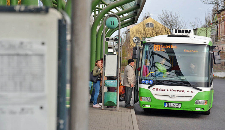 Za pochybení rozdal vloni kraj dopravcům pokuty za necelé 2 miliony
