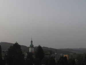 Kvůli saharskému prachu je na jihu Čech smogová situace