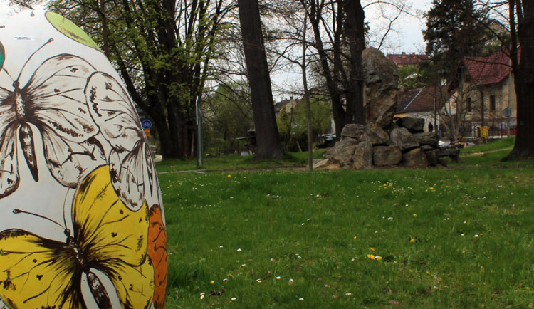Stezka s obřími kraslicemi na Českobudějovicku má nově čtyři okruhy
