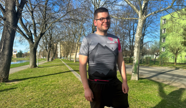 (Ne)Obyčejní: Život mu změnil nádor. Teď se chystá na přechod Kréty