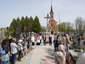 Český Krumlov po dvouletých opravách otevřel hřbitov