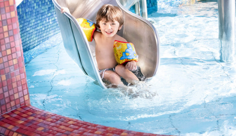 size3-16999664643318-241-nejlepsi-vanocni-darky-jsou-zazitkove-poukazy-do-aquapalace-praha