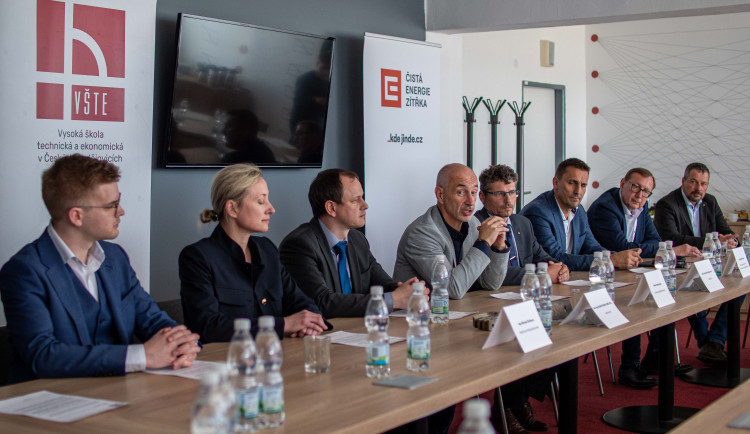 Jihočeské vysoké školy budou spolupracovat při rozvoji energetiky v jižních Čechách