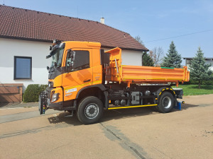 Jihočeští silničáři posílili vozový park. Zvládli už i jarní údržbu zeleně u silnic