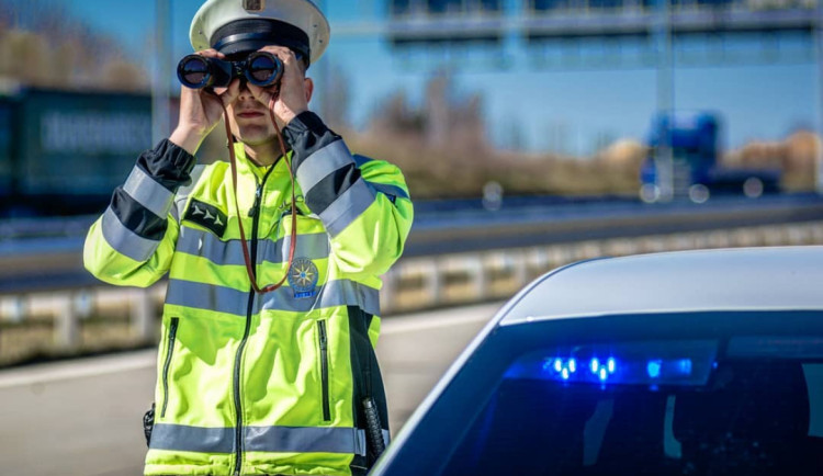 Nohu z plynu. V pátek bude policie měřit na šedesáti místech v kraji