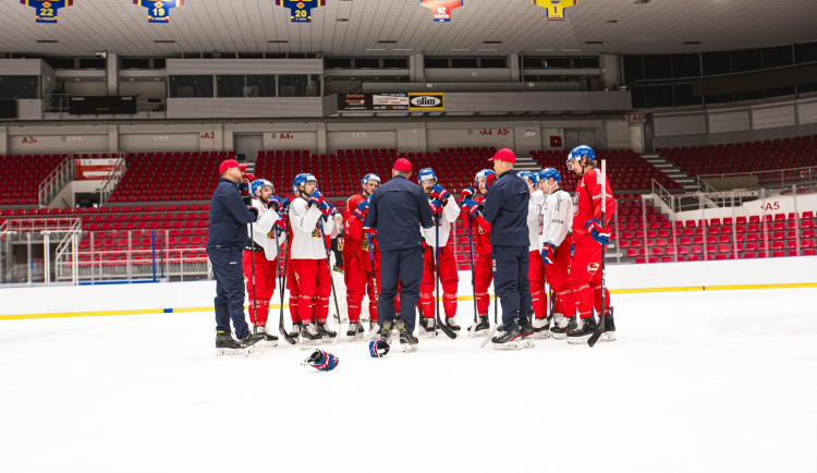 Hokejisté zahájili třetí týden přípravy na Mistrovství světa, netrénovali Červenka a Filippi
