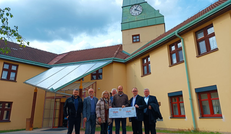 Rotary klub pomohl lidem s postižením
