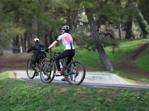 Přes 70 procent cyklistů usmrcených při loňských nehodách nemělo helmu