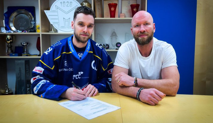 Hokejisty Českých Budějovic posílili útočník Ondřej Kovařčík a obránce Bukač