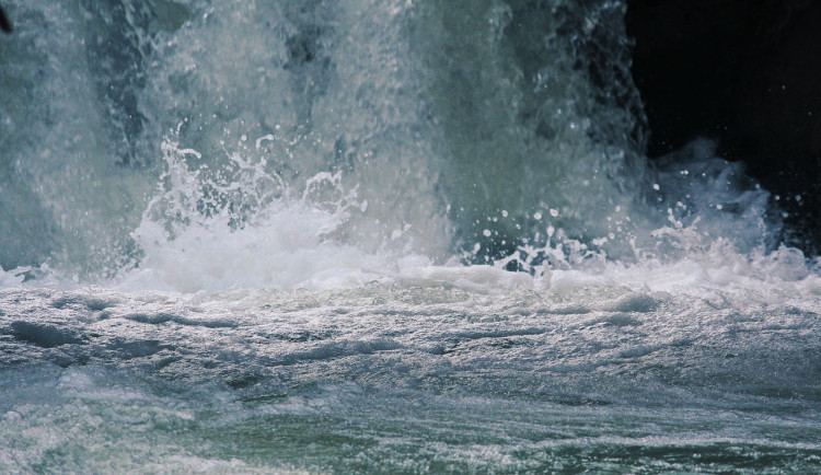 Vědci jsou proti stavbě malé vodní elektrárny na Vltavě na Českokrumlovsku