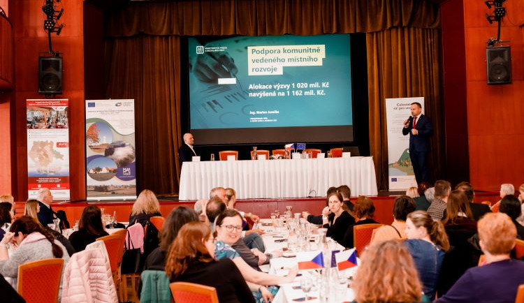 Místní akční skupiny se pravidelně scházejí a spolupracují na rozvoji venkova.