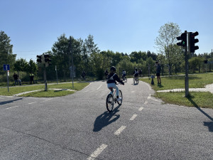 Děti se utkaly v soutěži mladých cyklistů. Prověřilo je dopravní hřiště nebo pravidla provozu