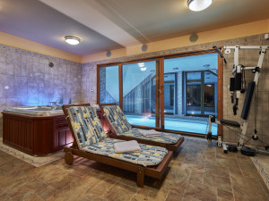 Reality 21. století. Bláznivý cirkus nebo promyšlená marketingová strategie? O tom si povíme s finančním a realitním makléřem Václavem Ovečkou