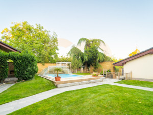 Reality 21. století. Bláznivý cirkus nebo promyšlená marketingová strategie? O tom si povíme s finančním a realitním makléřem Václavem Ovečkou