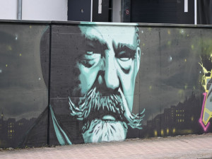Písek má první legální plochu pro grafitti, zdobí jí díla odkazující na Františka Křižíka
