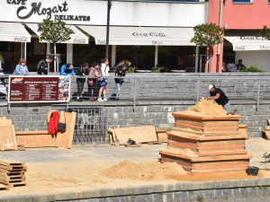 V Písku představí nové sochy z písku, letos se jejich tvůrci inspirovali příběhem voroplavby
