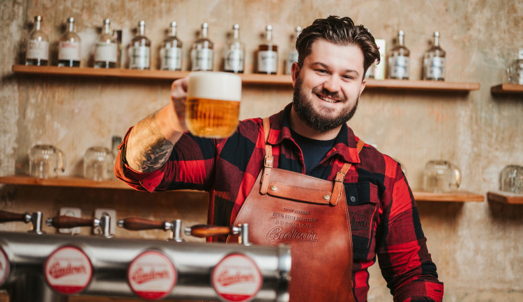 V Budvaru se dobře daří. Pivu i lidem