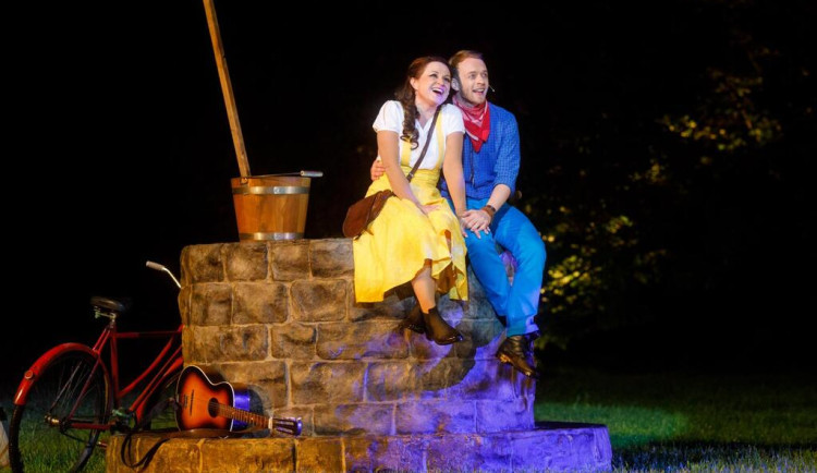 Jihočeské divadlo startuje svou letní sezónu před Otáčivým hledištěm v Českém Krumlově