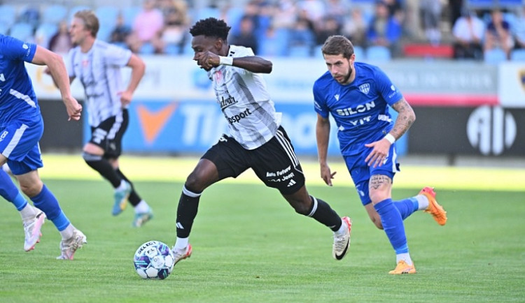 Fotbalisté Budějovic porazili v úvodní baráži Táborsko 2:1 gólem v nastavení