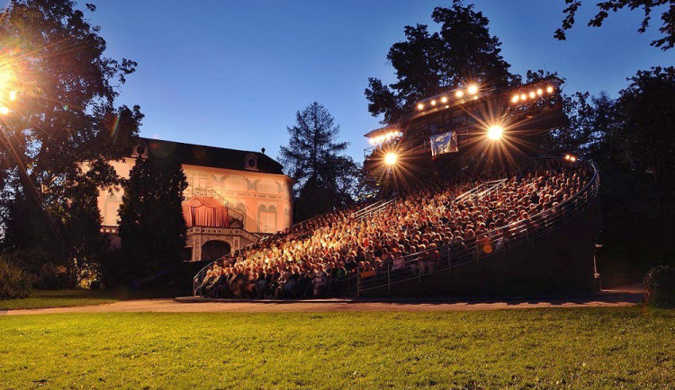 Krumlovští zastupitelé odložili jednání o memorandu k otáčivému hledišti