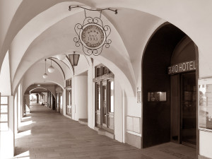 DRBNA HISTORIČKA: Na osudu hotelu Zvon se podepsalo gestapo i nucená emigrace