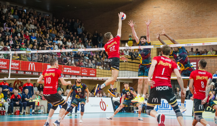 dan.kubat14@gmail.com +420774407608