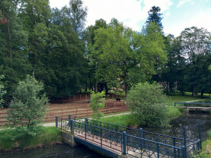 Týraná zvířata i dráha pro čtyřkolky. Kulturní památku mění bez povolení na zábavní park, úřady jsou bezmocné