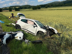 FOTO: Při nehodě na Strakonicku zahynuli dnes odpoledne dva motorkáři
