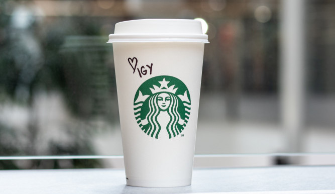 Léto v IGY láká na Mimoně, Starbucks, Barre cvičení, Kabelkový veletrh nebo soutěž o Cupra Formentor