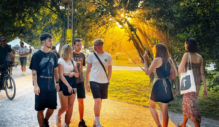 FOTO: REGIONY baví, ulice i parky v Hradci Králové ožily