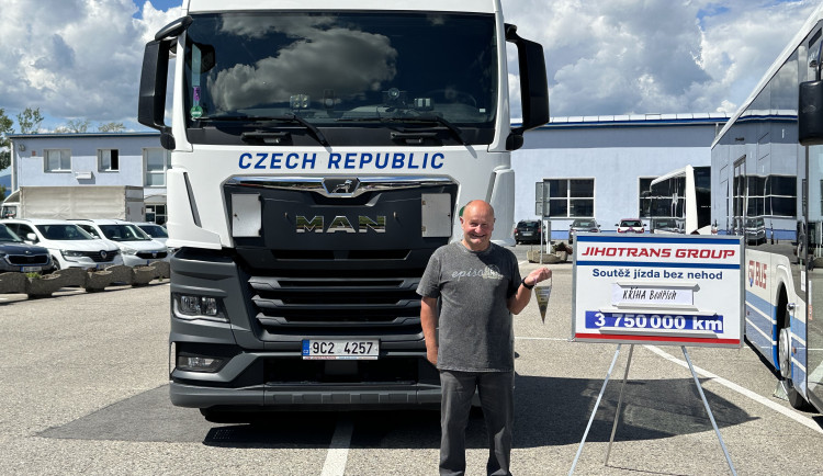 Bedřich Kříha najezdil pro GW LOGISTICS 3,75 milionu kilometrů bez jediné nehody, nyní odchází do důchodu