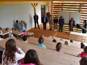 Jindřichův Hradec vybuduje v areálu základní školy venkovní třídu, podobná vznikla nedávno také v Písku