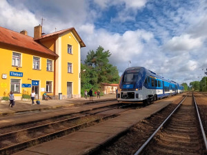 Na jihočeské kolejnice míří nové soupravy, nabídnou pohodlí, Wi-Fi i zásuvky pro dobíjení elektroniky