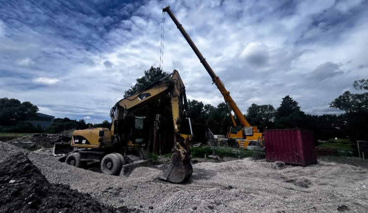 Pod řekou Otavou je nová vodárenská shybka. Má odstranit problémy s vodovodem zásobujícím Písecko, Strakonicko a Blatensko