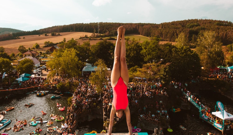 Evropská skokanská špička, Rohony a unikátní atmosféra. Highjump se blíží