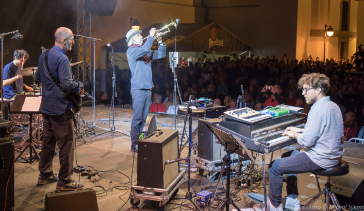 Ilustrační foto. Jazz festival na Piaristickém náměstí.