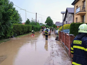 Bouřka a intenzivní déšť zaplavil některé sklepy domů na Prachaticku