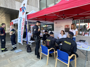 Nemocnice potřebují dárce krve a kostní dřeně, chybí jich tisíce. Chodí raději prodávat plazmu