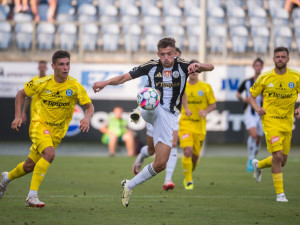 Fotbalisté Českých Budějovic pod trenérem Strakou prohráli s Pardubicemi 1:3