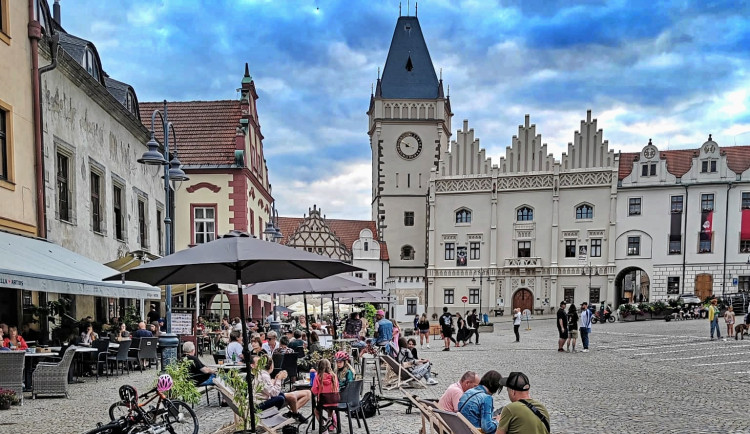 V Táboře uzavřeli část Žižkova náměstí, nyní chtějí znát názory místních i turistů