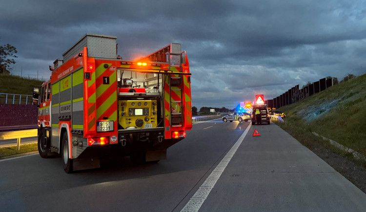 Ranní nehoda na Novojičínsku omezila provoz na dálnici D48