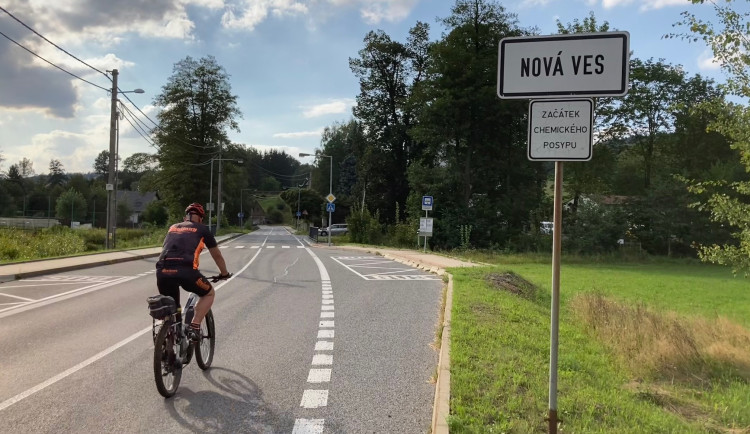 V žebříčku nejčastějších názvů obcí vede Ves a Nová Ves, mezi ulicemi Zahradní