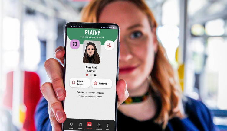 Studenti se v českobudějovické MHD svezou se slevou