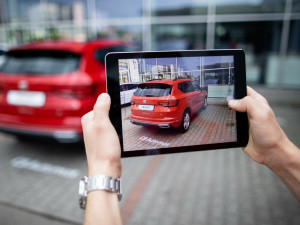 Už i v Táboře mohou zákazníci do autoservisu kdykoliv a bezkontaktní