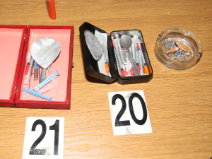 Dvojice vyráběla a prodávala pervitin. Mužům hrozí až pět let vězení