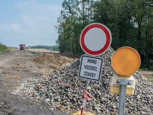 Dopravu u Černé v Pošumaví omezí částečná uzavírka s kyvadlovým provozem