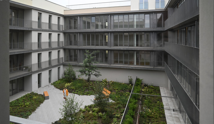 FOTO: Nové Lauby zaplnily historické centrum Ostravy. Po 60 letech