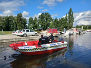 Vybavení městské policie se rozšířilo o motorový člun, dohlížet na pořádek bude na Vltavě i Malši
